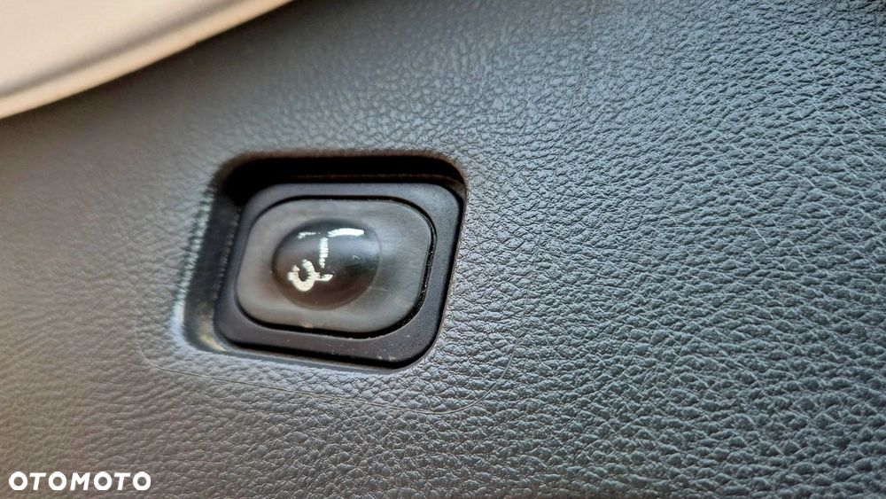 Ford Mondeo 2.0 EcoBlue Titanium - 23