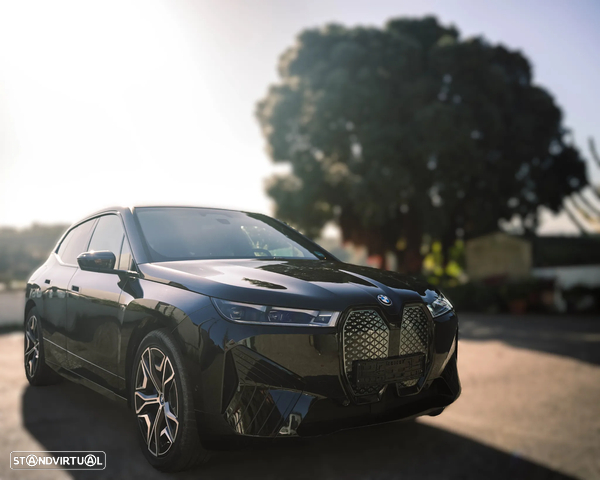 BMW iX xDrive 40
