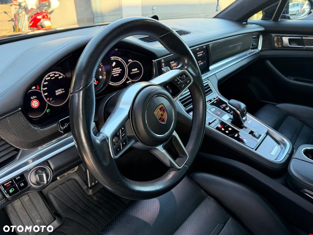Porsche Panamera Turbo - 6
