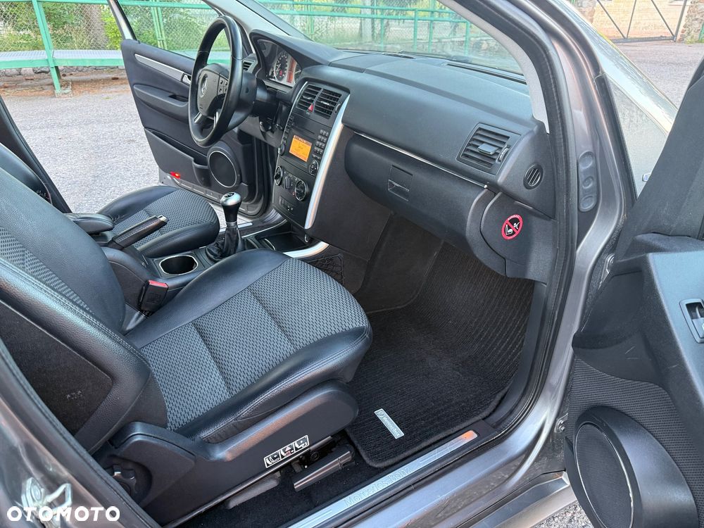 Mercedes-Benz Klasa B 180 BlueEFFICIENCY SPORT EDITION - 11