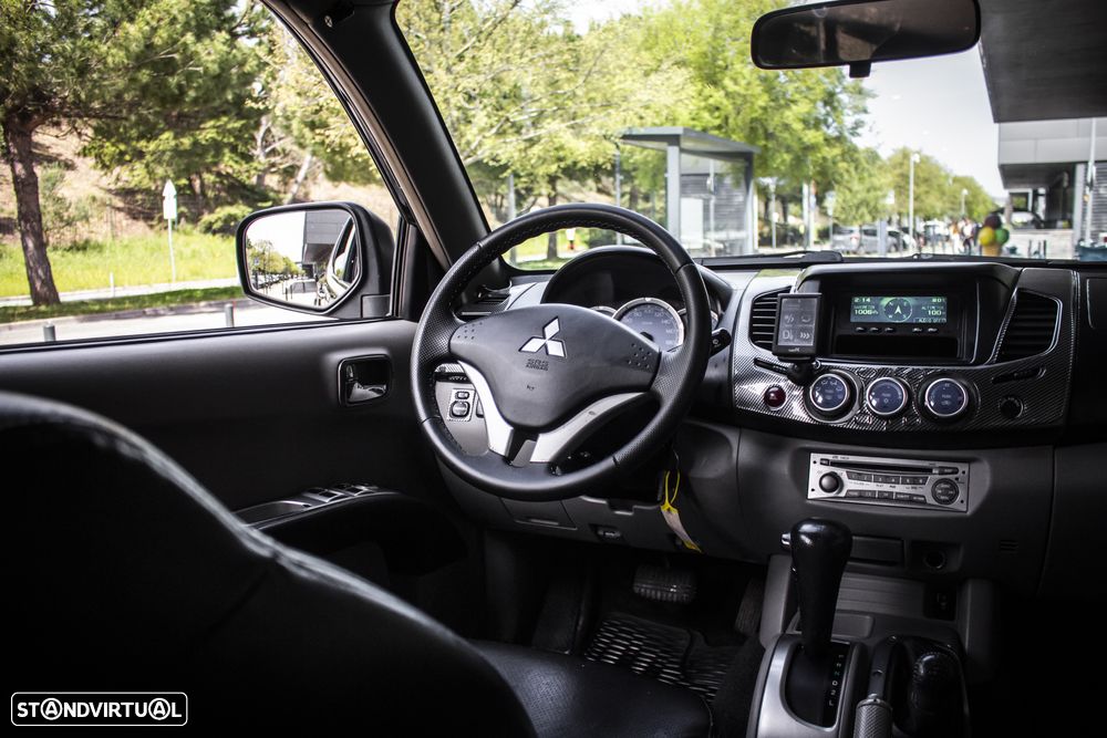 Mitsubishi L200 Pick Up 4x4 Auto Intense Cabine Dupla - 31