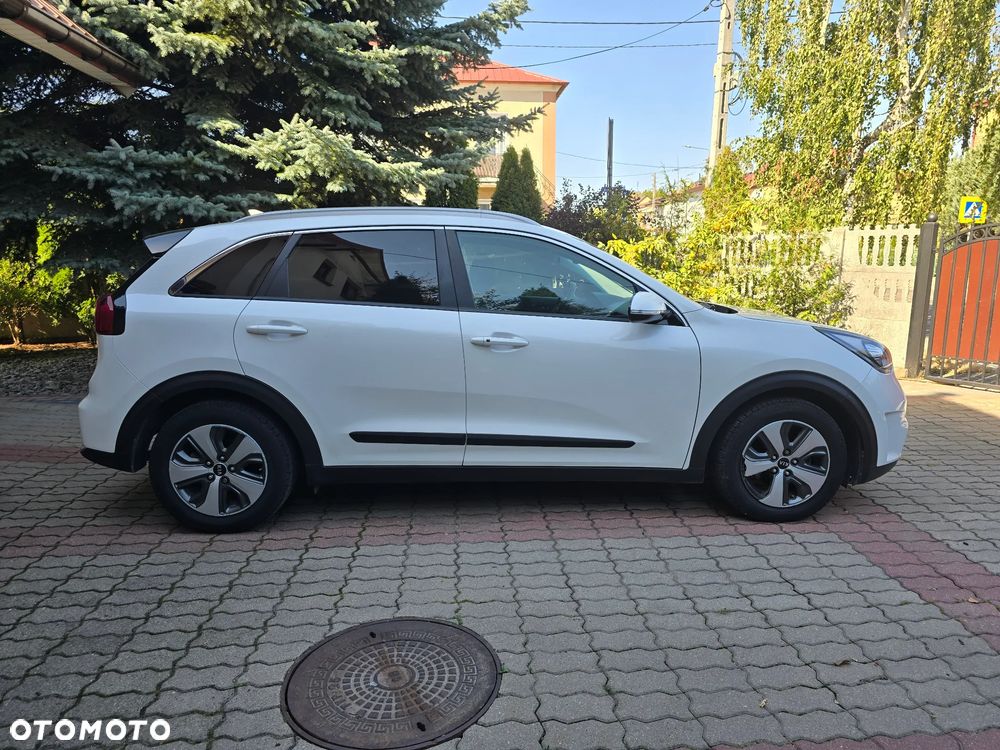 Kia Niro 1.6 GDI Hybrid M - 4
