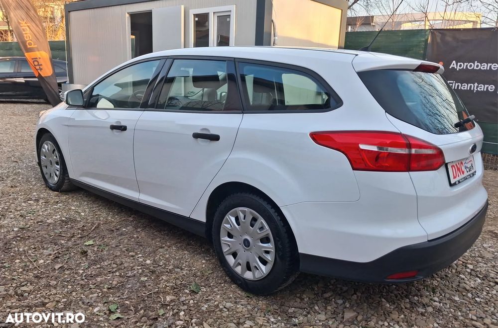 Ford Focus 1.5 TDCi DPF Start-Stopp-System Ambiente - 14