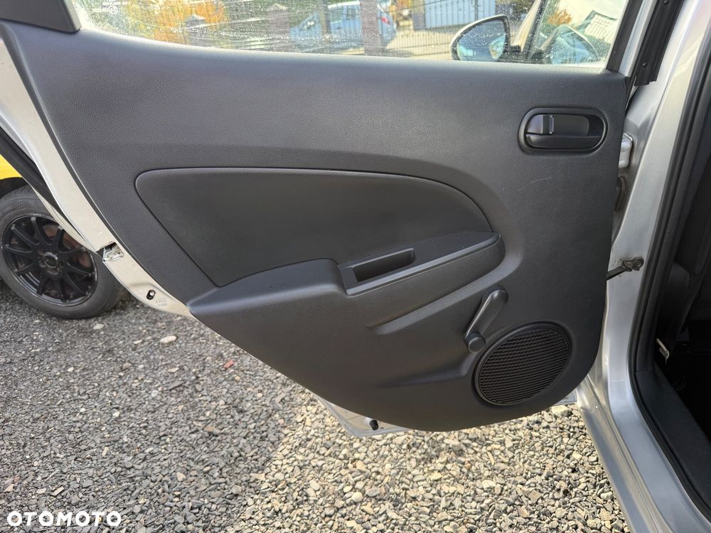 Mazda 2 - 21