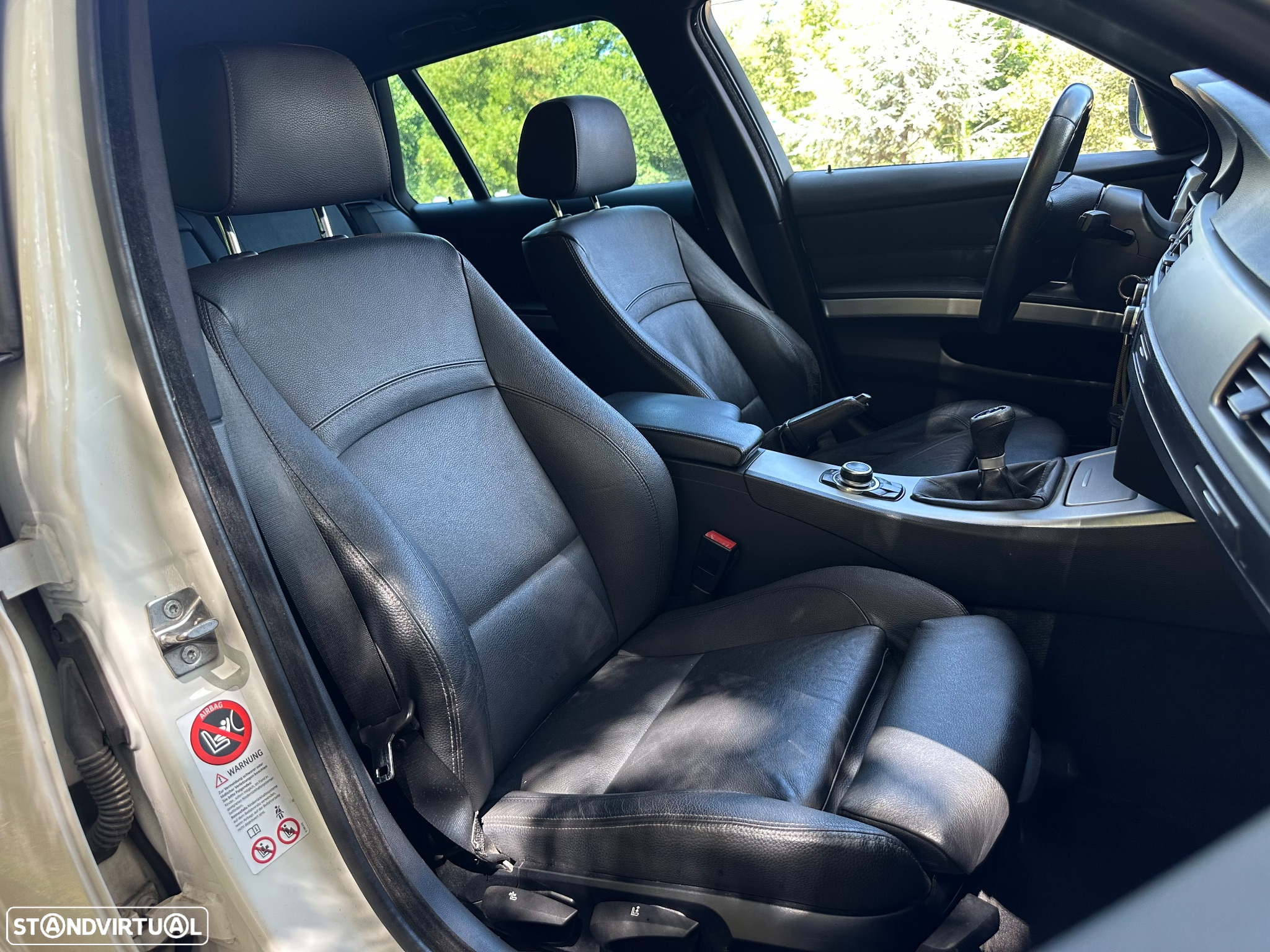 BMW 320 d Touring Navigation Sport - 24