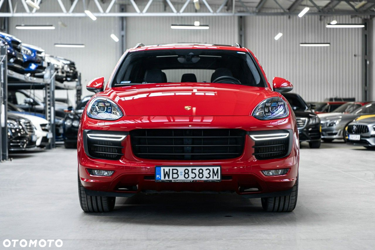Porsche Cayenne GTS - 4