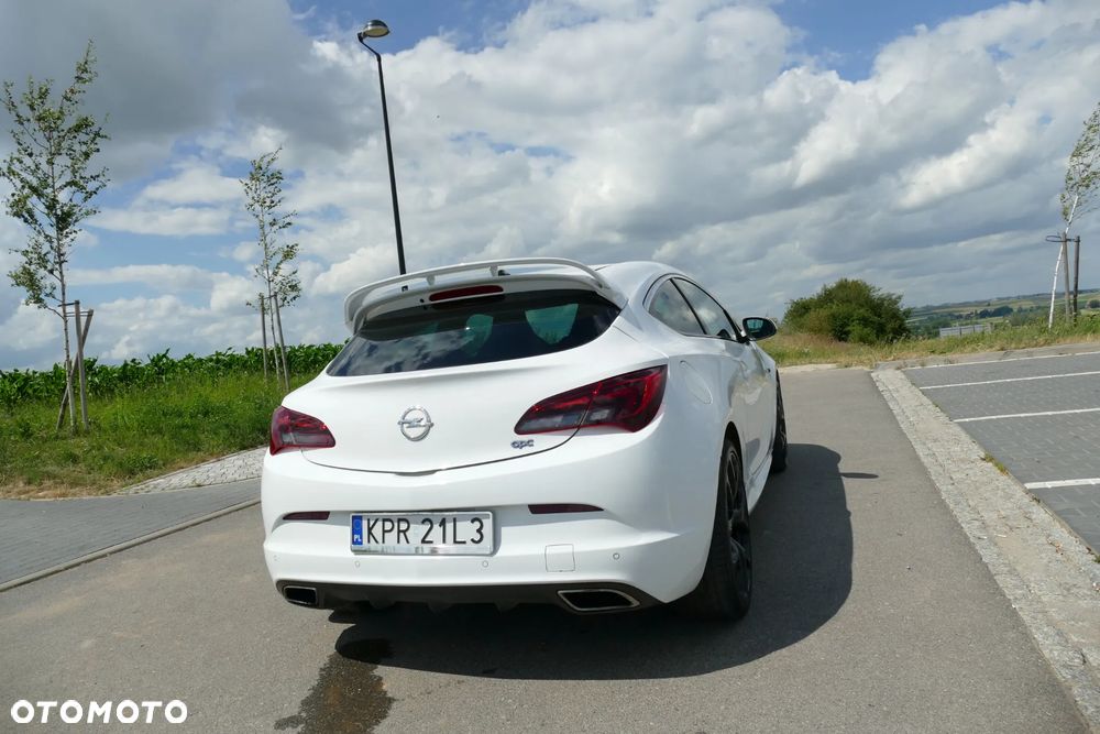 Opel Astra IV GTC OPC - 8