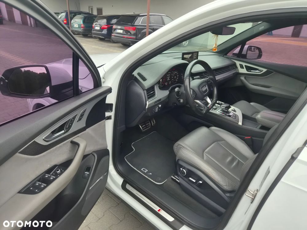 Audi Q7 - 6