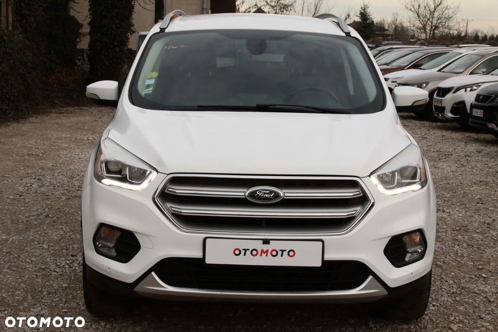 Ford Kuga 2.0 TDCi 2x4 Titanium - 4