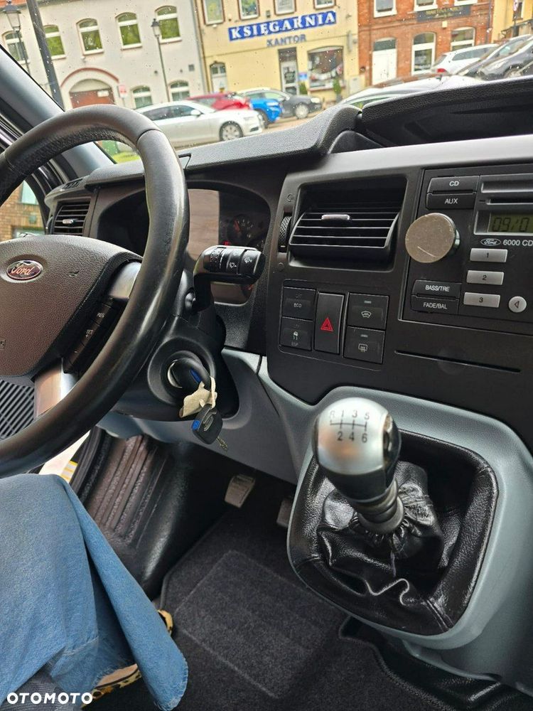 Ford Transit - 6