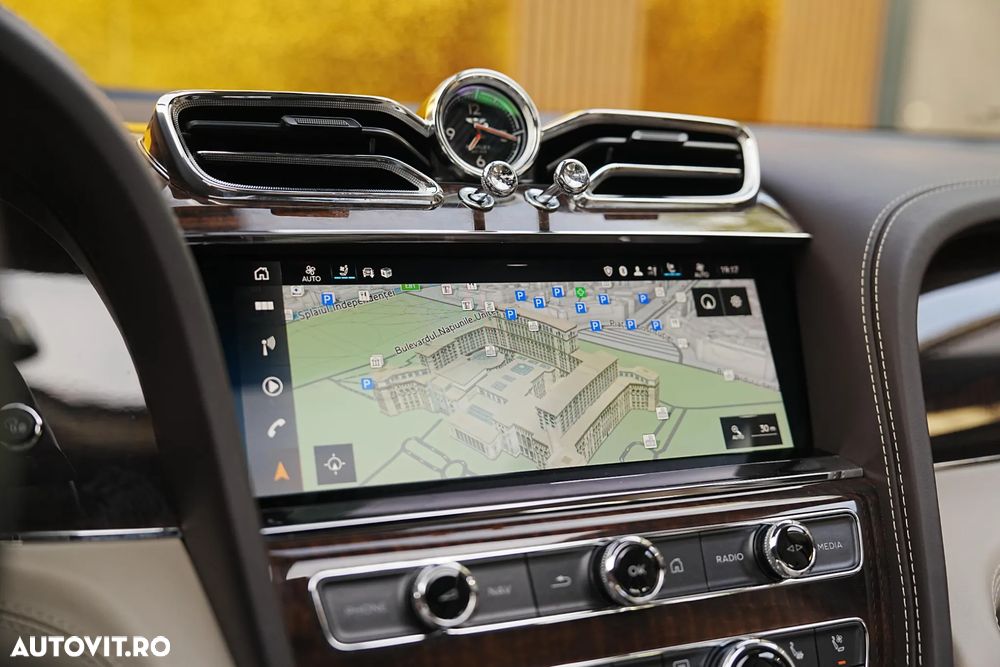 Bentley Bentayga - 30