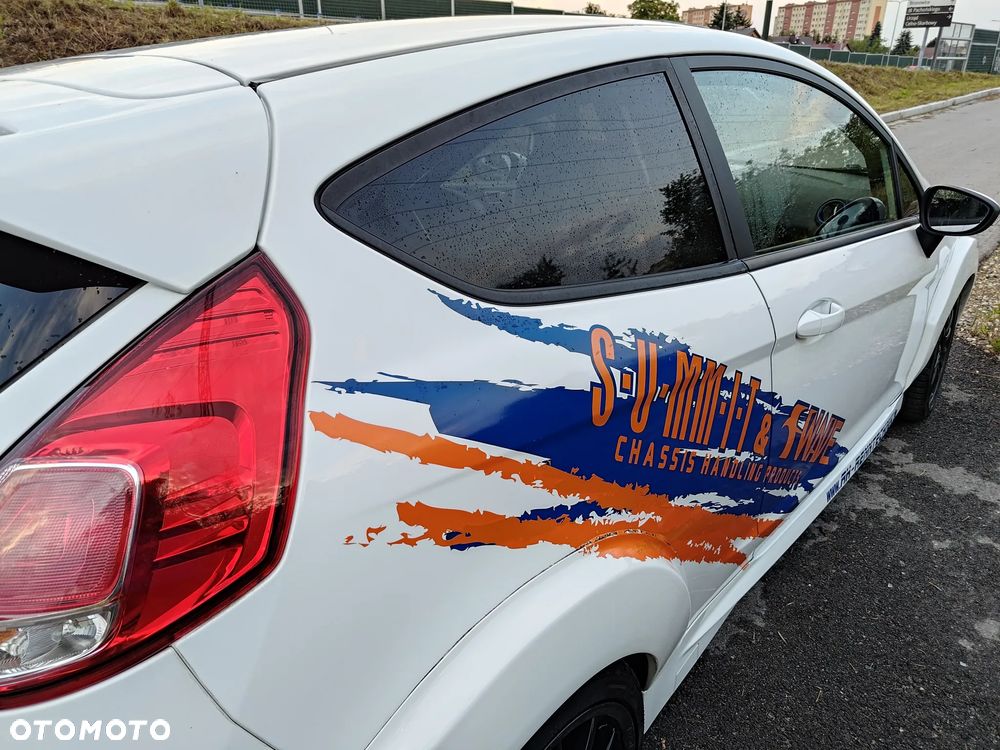 Ford Fiesta 1.6 EcoBoost ST - 16