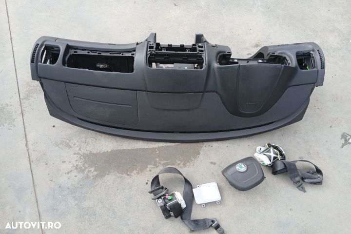 Kit airbag cu plansa de bord 1C0909605K 5J0857702B 5J0880201H 5J08577 - 1