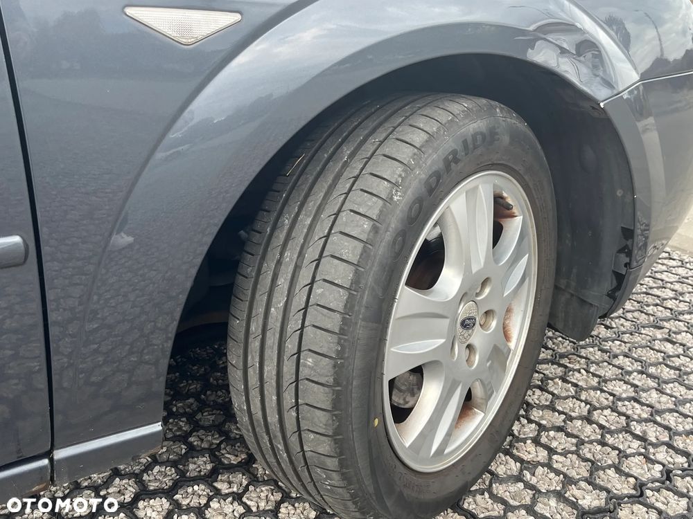 Ford Mondeo - 23