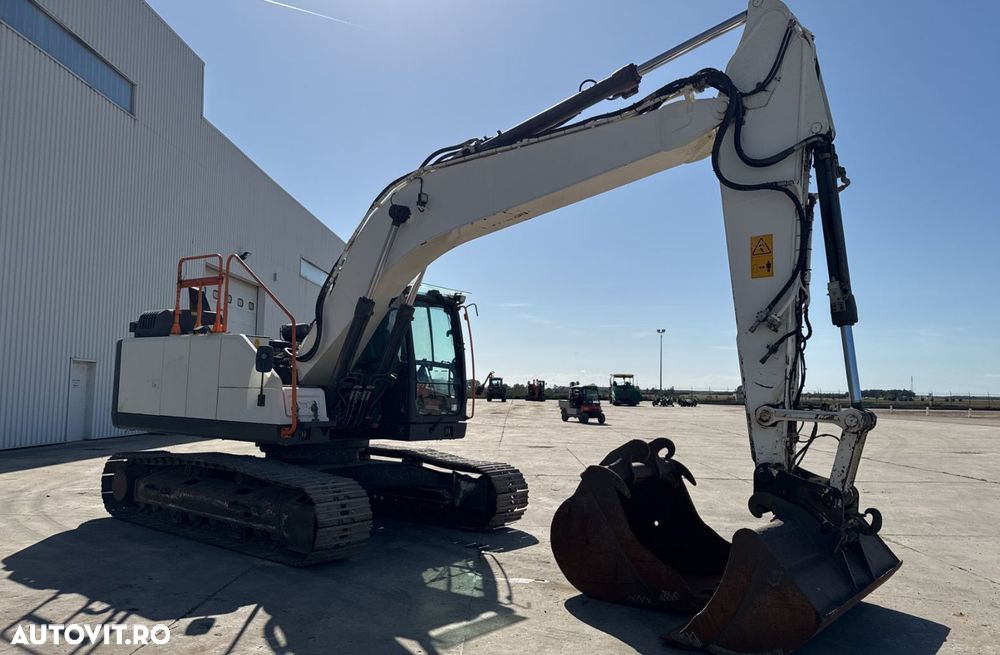 Volvo EC220EL Excavator - 3