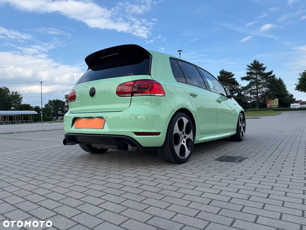 Volkswagen Golf 2.0 GTI - 10