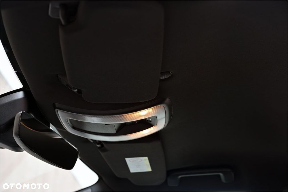 Volvo V60 D3 Drive-E Kinetic - 31