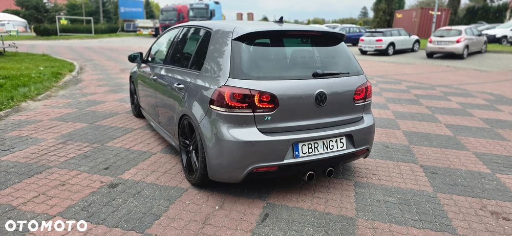 Volkswagen Golf 2.0 R - 8