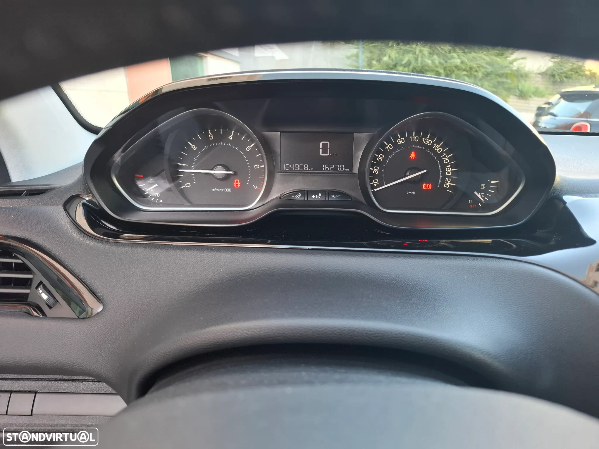 Peugeot 208 1.2 PureTech Active - 18