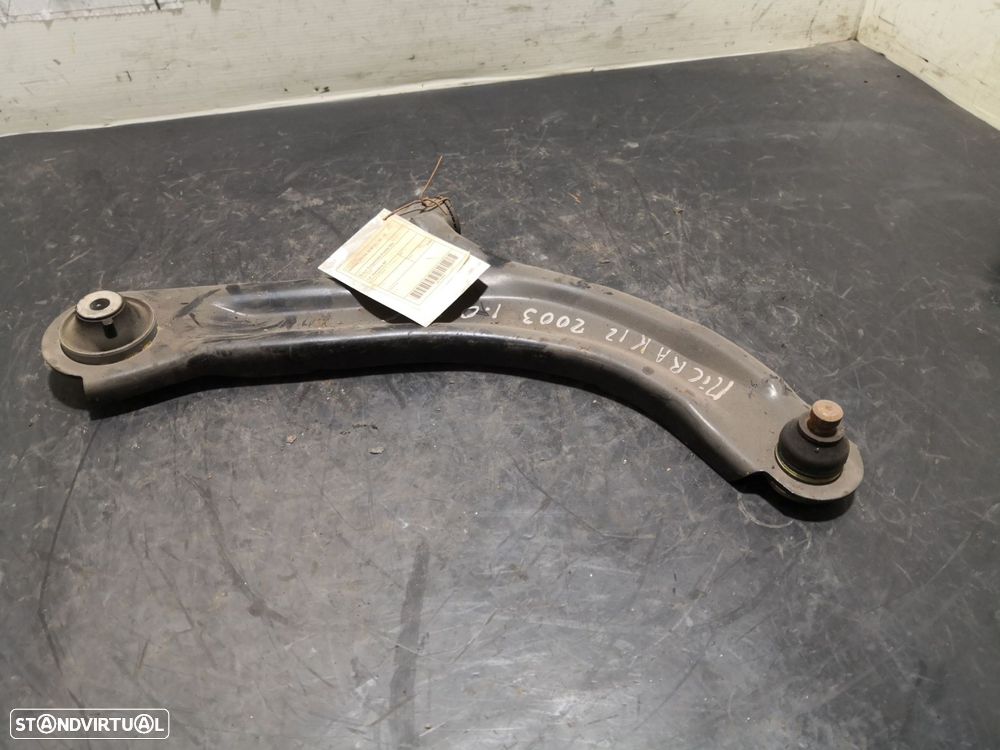 Braço Suspensão Frente Dto Nissan Micra Iii (K12) - 1