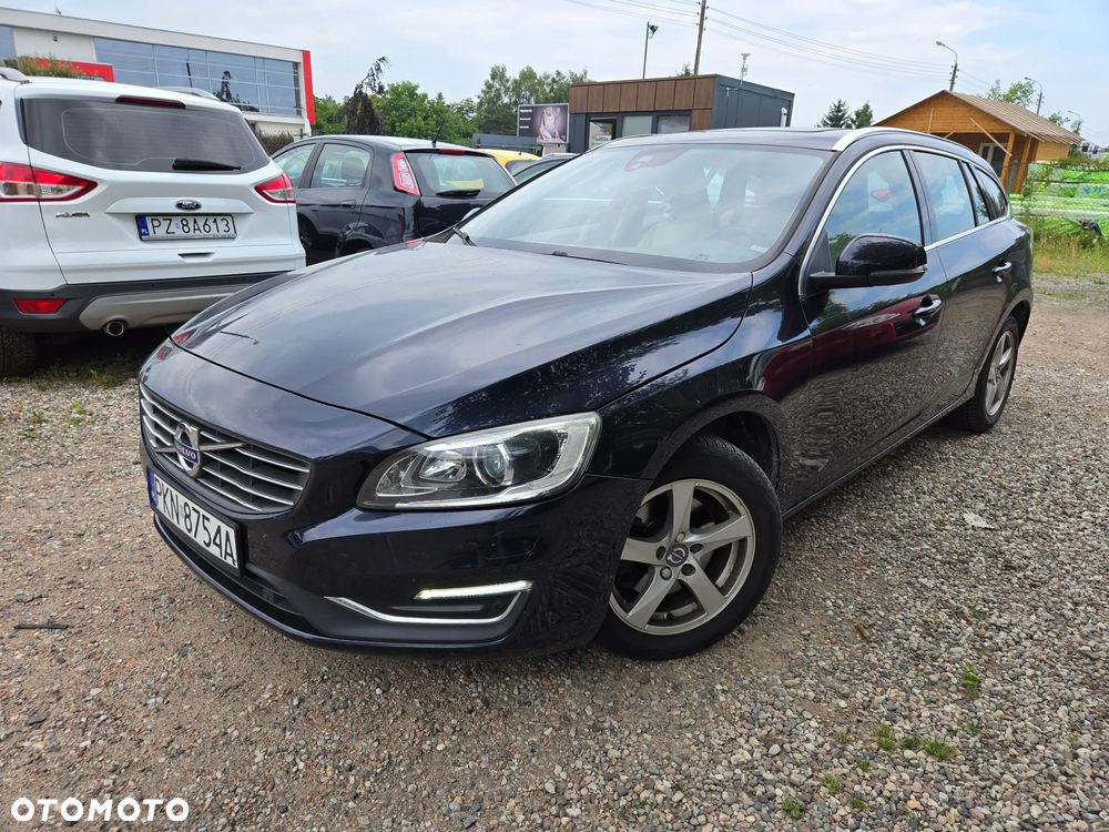 Volvo V60 D2 Momentum - 2
