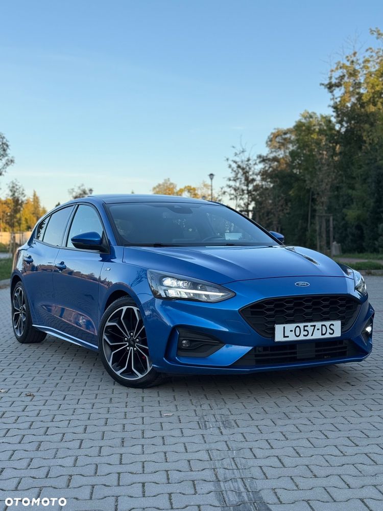 Ford Focus Turnier 1.5 TDCi DPF Start-Stopp-System ST-Line - 32
