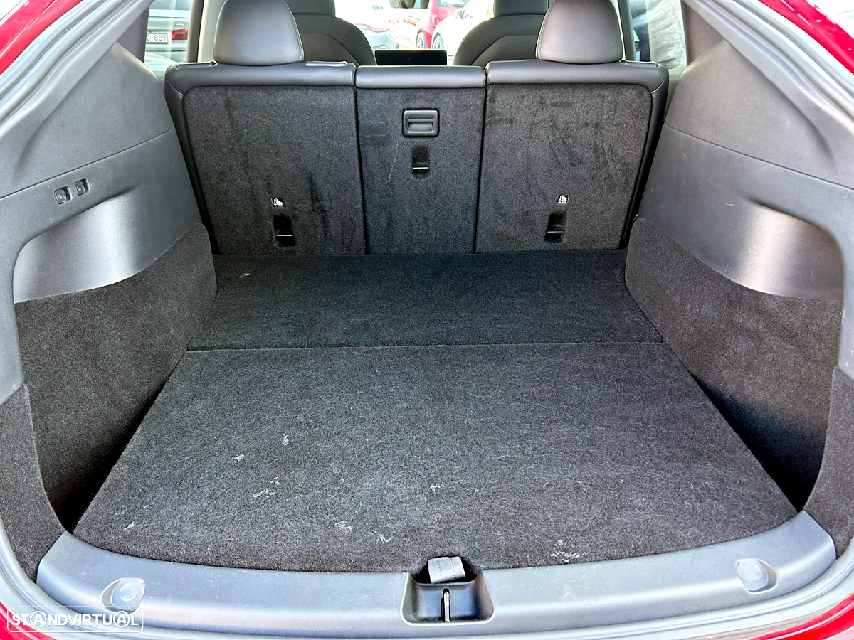 Tesla Model Y Long Range Dual Motor AWD - 30