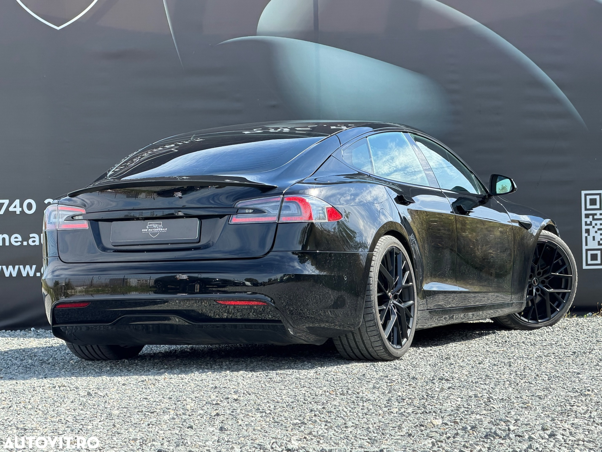 Tesla Model S Plaid - 6