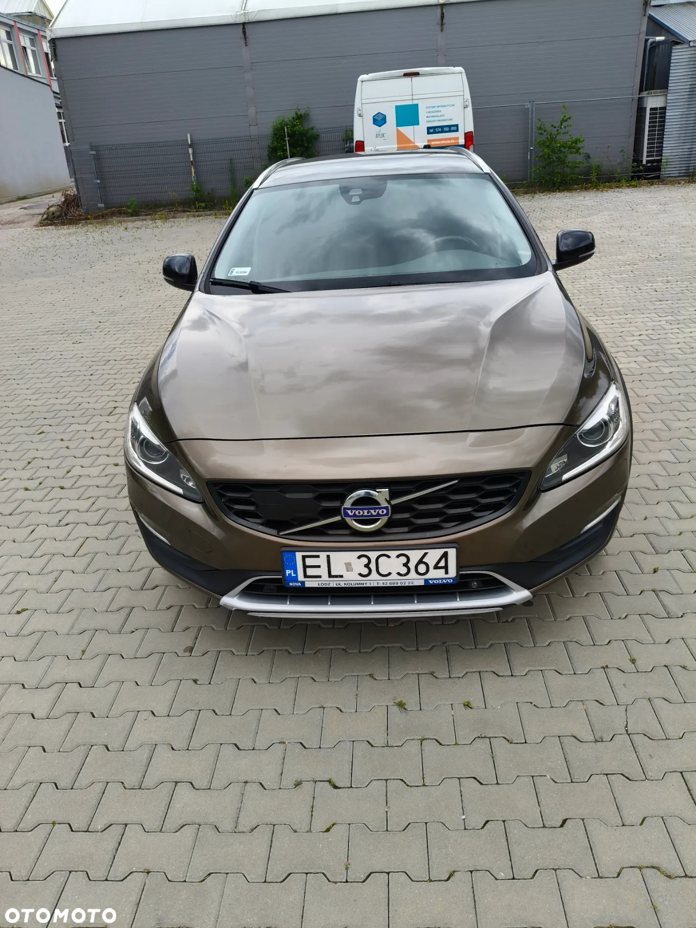 Volvo V60 Cross Country T5 AWD Summum - 4