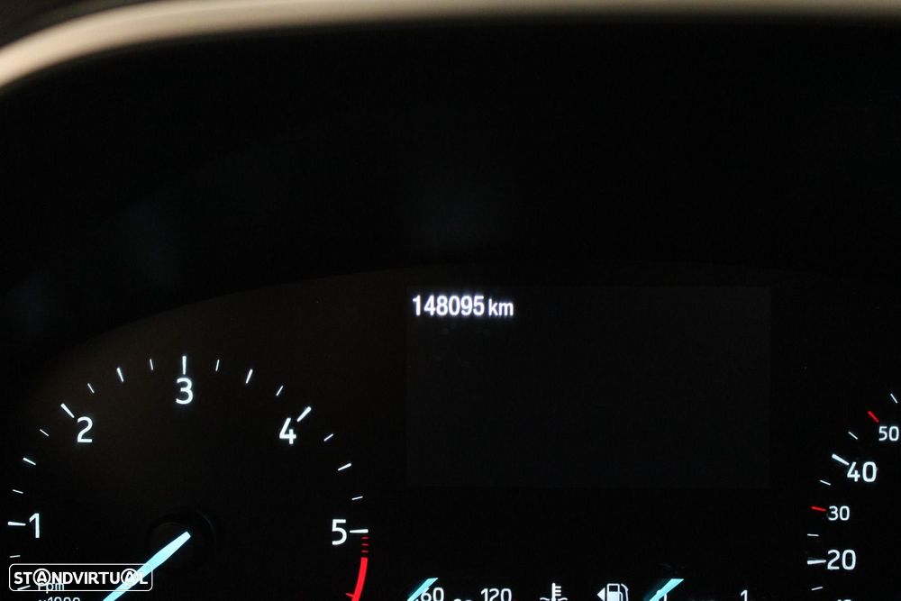 Ford Focus SW 1.5 TDCi EcoBlue Connected - 38