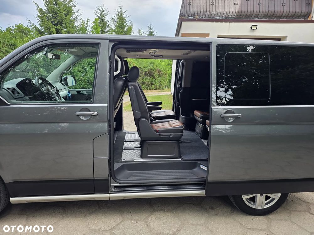 Volkswagen Multivan - 13