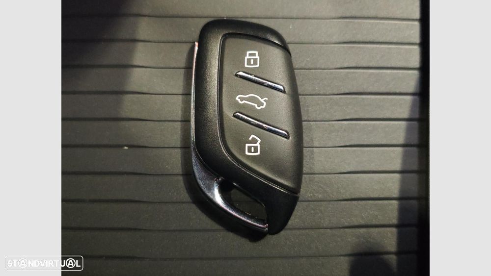 MG MG4 77 kWh Extended Range Luxury - 19