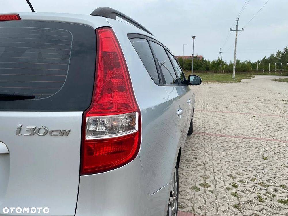 Hyundai i30 1.6 Comfort - 10