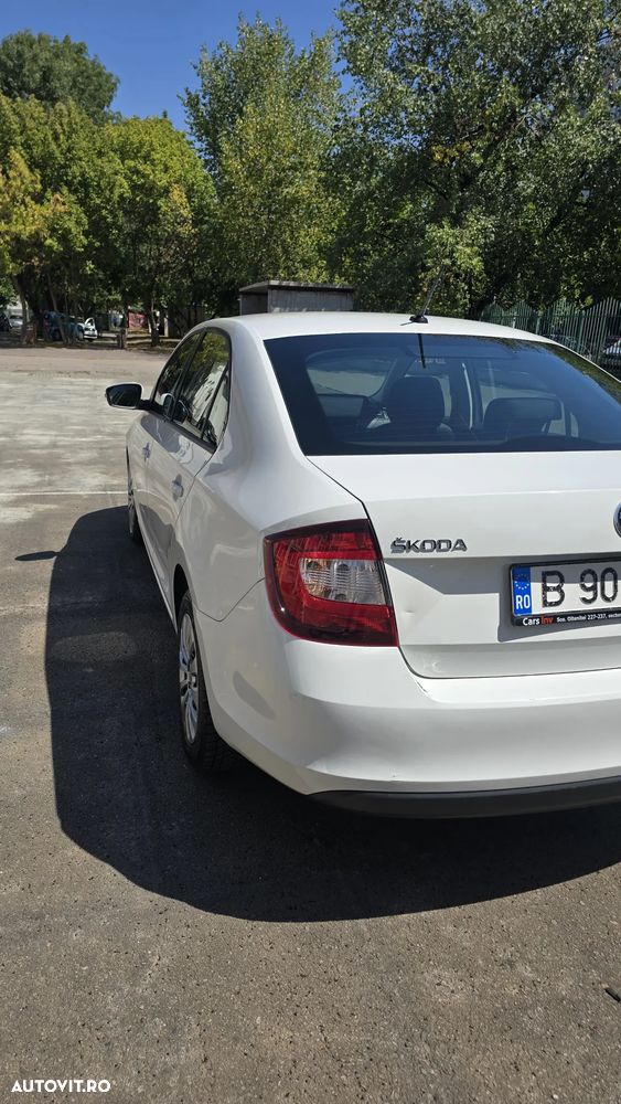 Skoda Rapid - 12