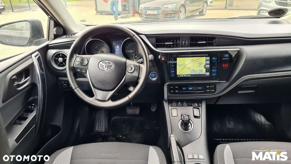 Toyota Auris - 4