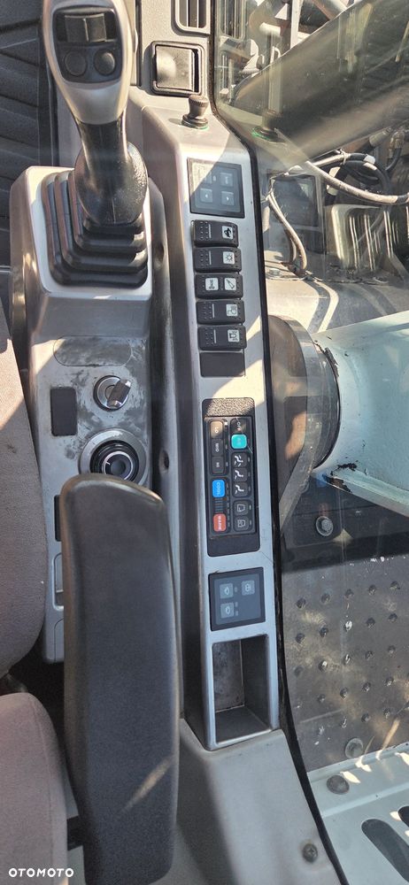 Doosan <<Doosan DX140LCR, 2015r, pług, ramie 3xłamane, 2 łyżki, z Niemiec!>> - 32