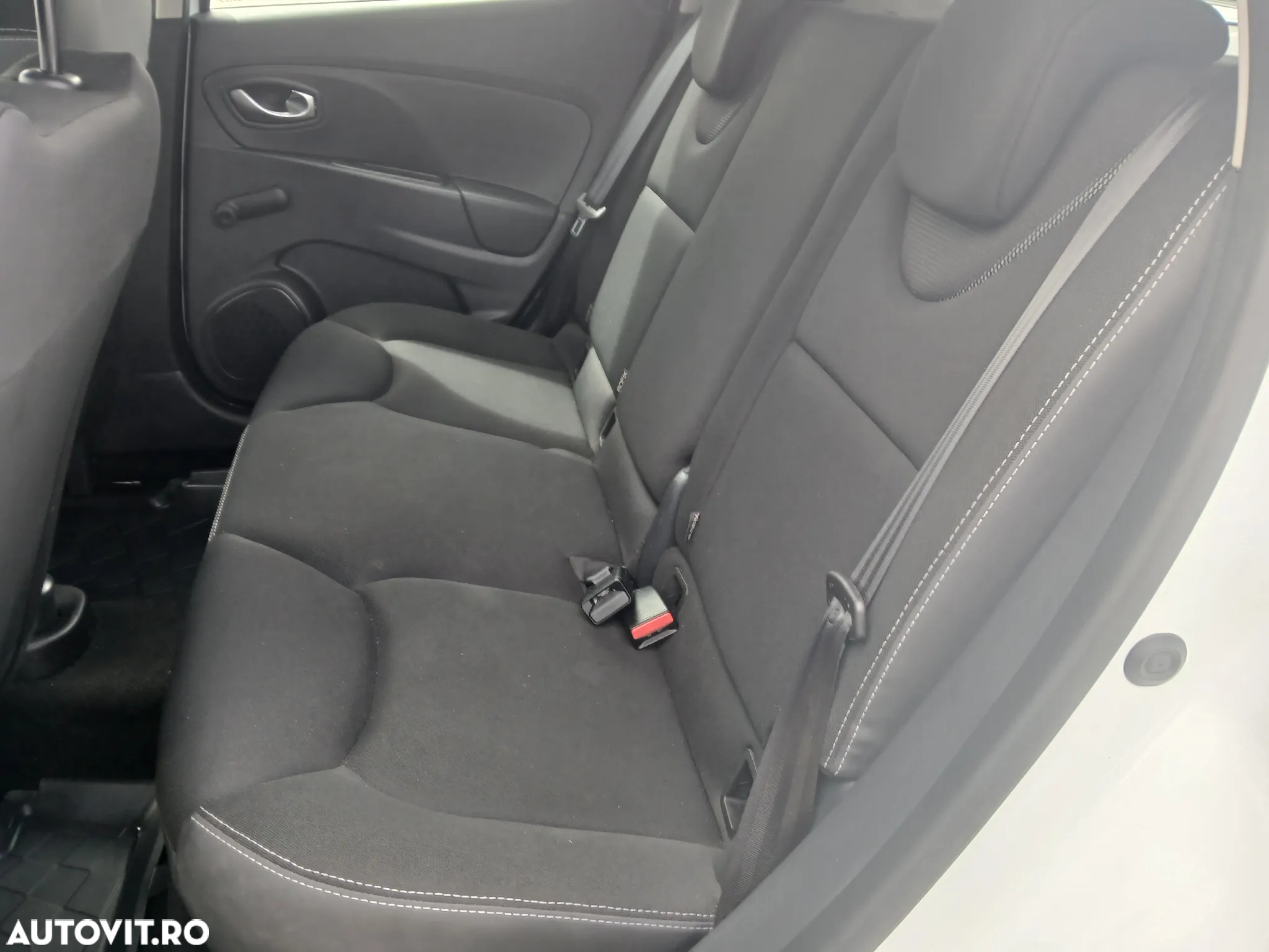 Renault Clio IV dCi Energy Life - 8