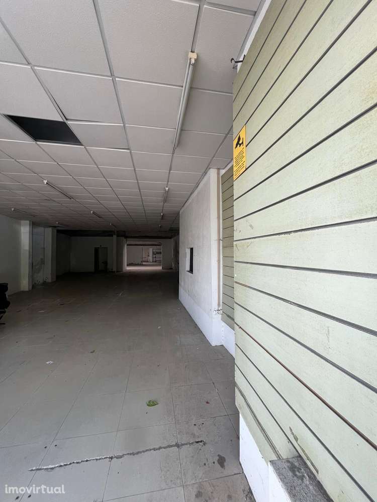 Loja  Armazém V. N. Gaia Centro Marquês Sá da Bandeira - Grande imagem: 3/11