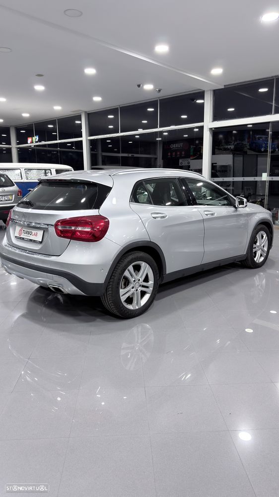 Mercedes-Benz GLA 200 AMG Line - 9