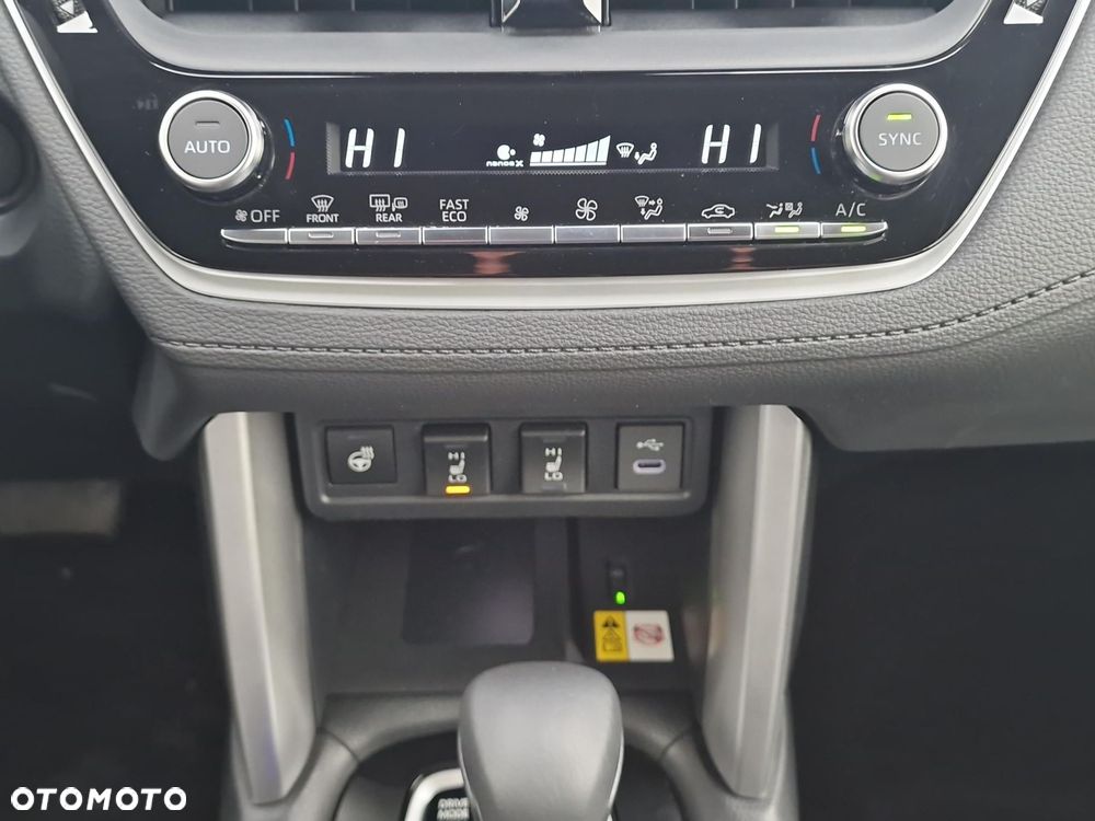Toyota Corolla Cross 2.0 Hybrid Executive - 21