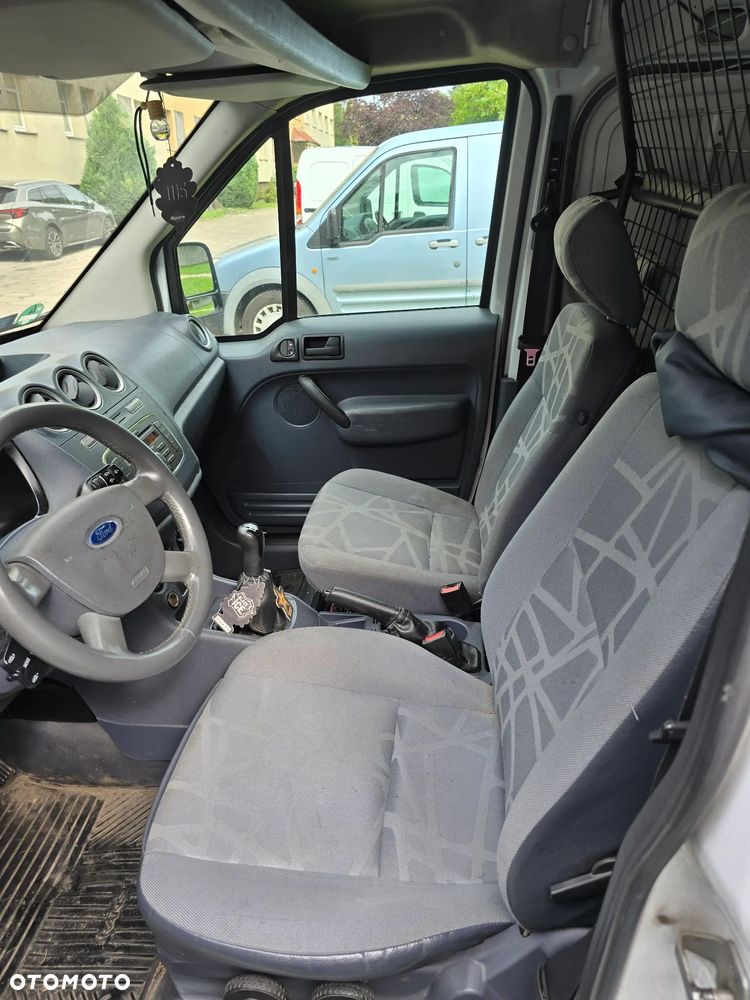Ford Tourneo Connect - 24