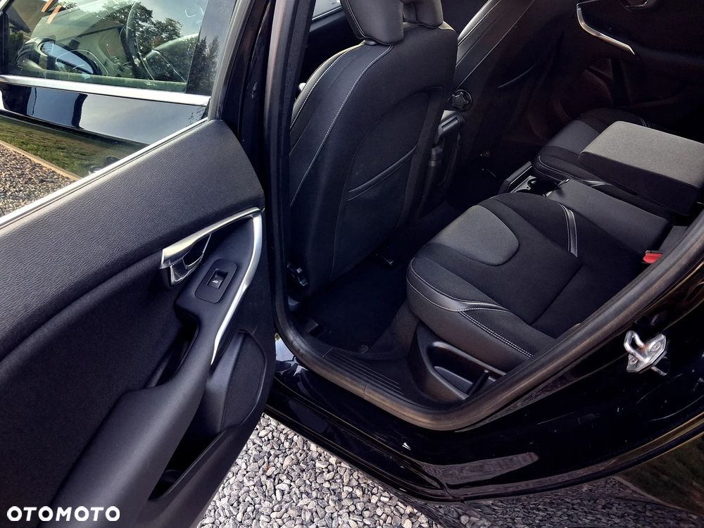Volvo V40 D2 Momentum - 18