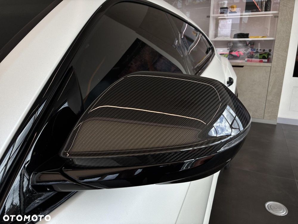 Lamborghini Urus - 23