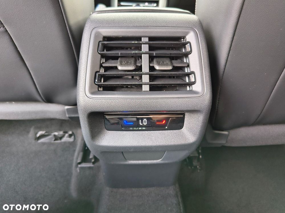 Volkswagen Tiguan - 33