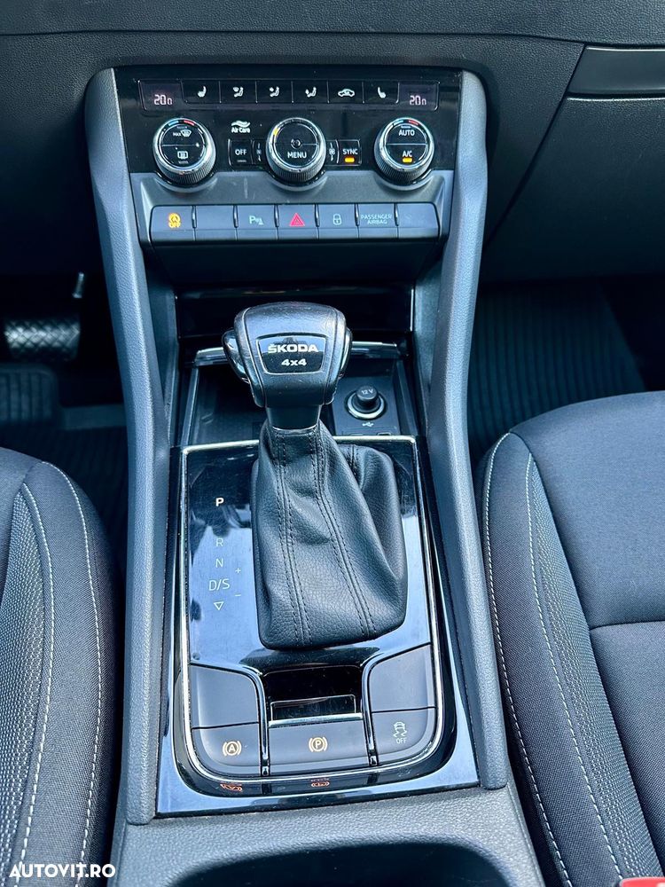 Skoda Karoq 2.0 TDI 4X4 DSG Sportline - 37