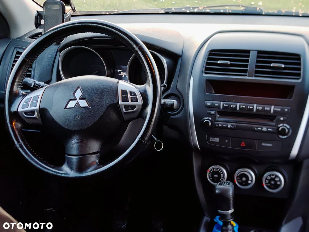 Mitsubishi ASX 1.8 DID Invite 4WD AS&G - 12
