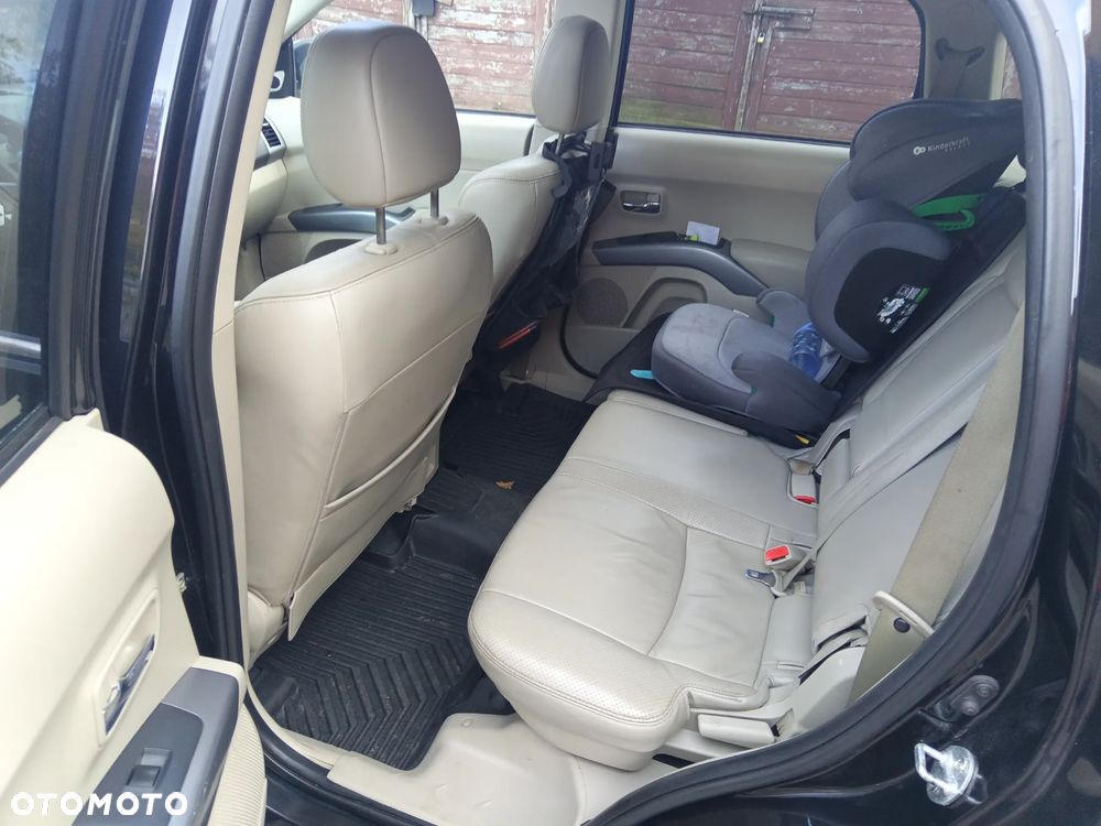 Mitsubishi Outlander 2.0 DID Instyle - 16