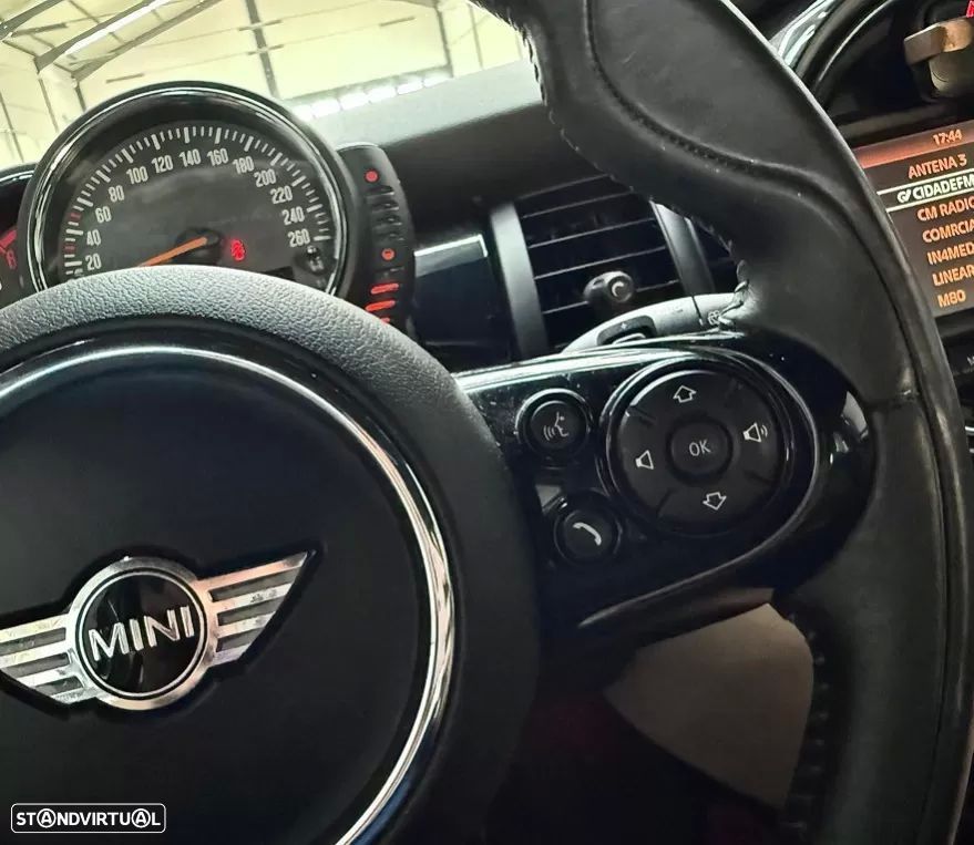 MINI 5 Portas Cooper D - 23