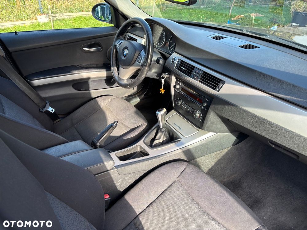 BMW Seria 3 320d - 9
