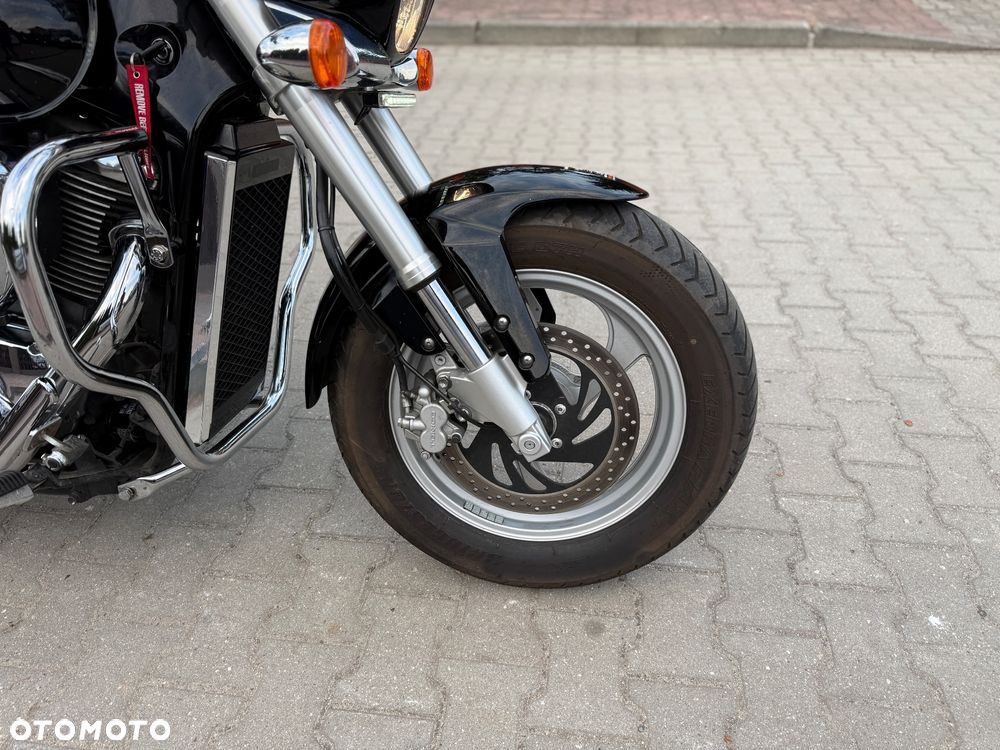 Suzuki Intruder - 5